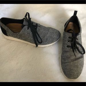 Size 9 ladies Del Ray Toms